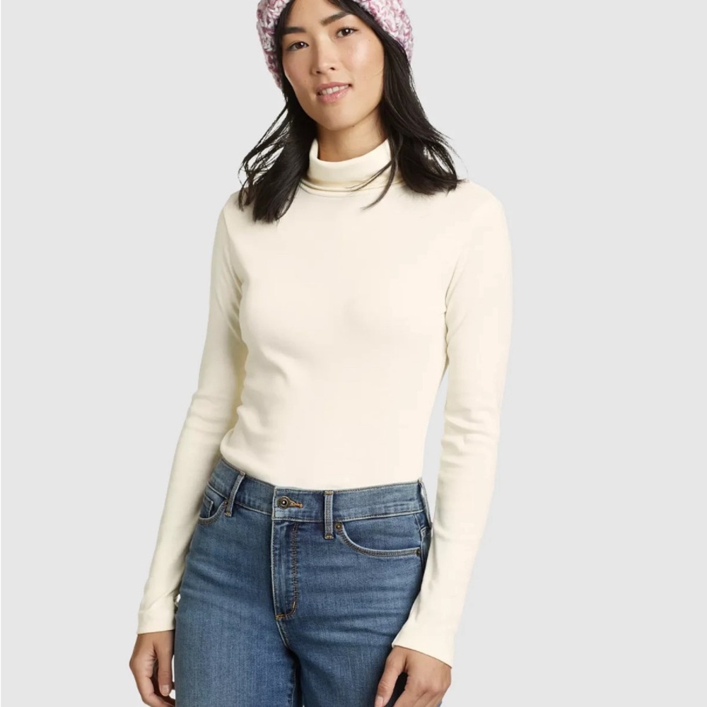Eddie Bauer Favorite Ivory Turtleneck